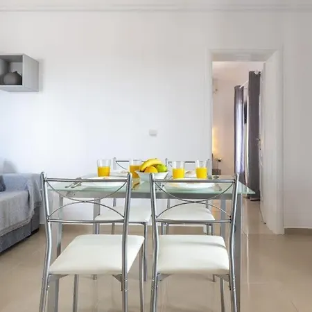 Cute Apt Megalochori (Santorini)